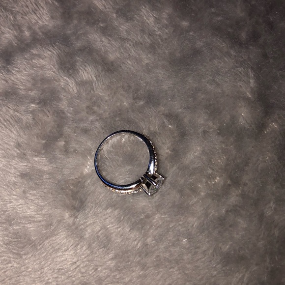 Silver ring - Picture 4 of 7